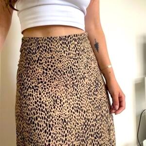 Brandy Melville Leopard Print Midi Skirt Y2K 90s Women’s Animal Print Skirt, 2
